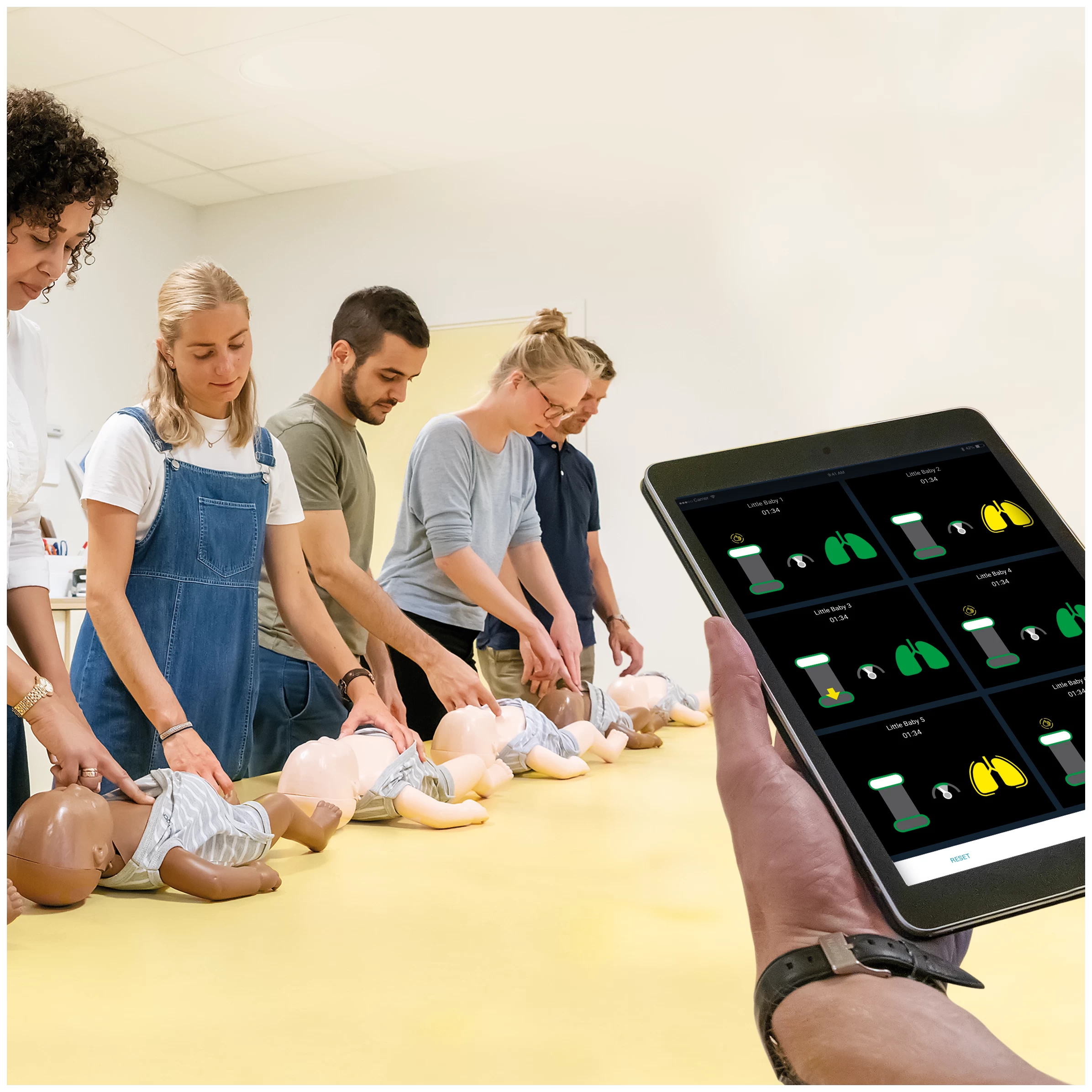 Little Baby QCPR, mörk hud