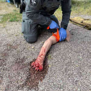 Köp träningsarm för tourniquetträning